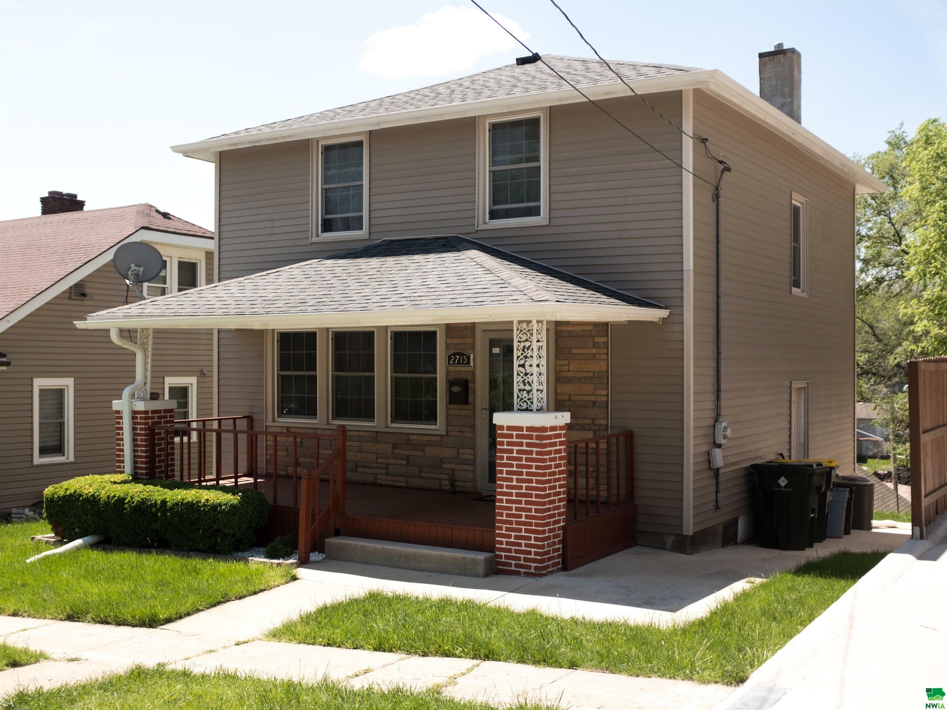 Property Photo:  2715 Virginia Street  IA 51104 