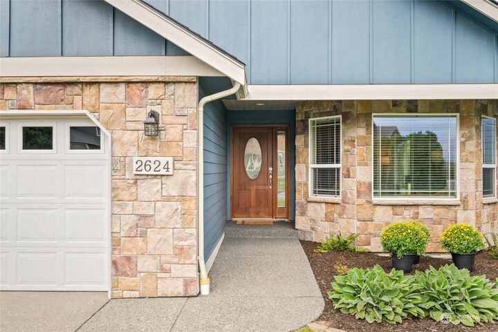 Property Photo:  2624  Lochcarron Drive  WA 98248 