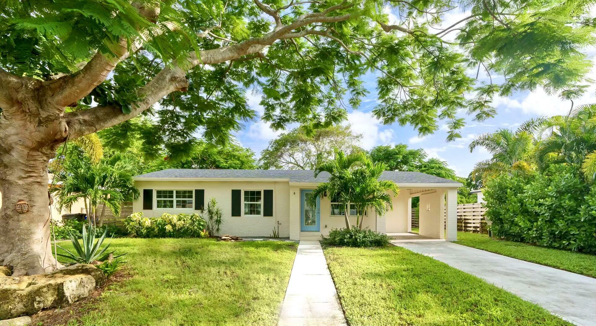 Property Photo:  246 NE 20th Street  FL 33444 