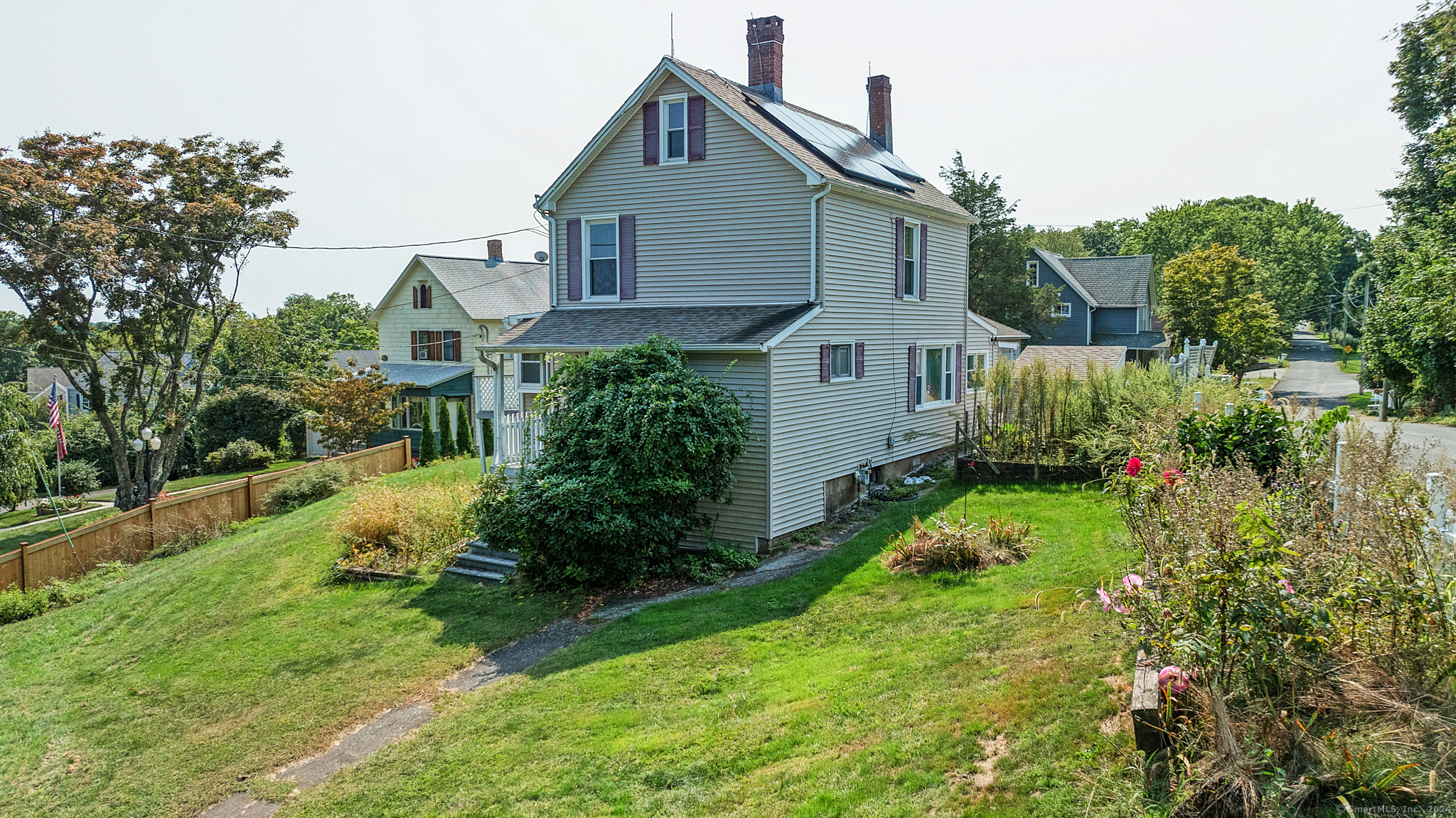 Property Photo:  104 Perry Hill Road  CT 06484 