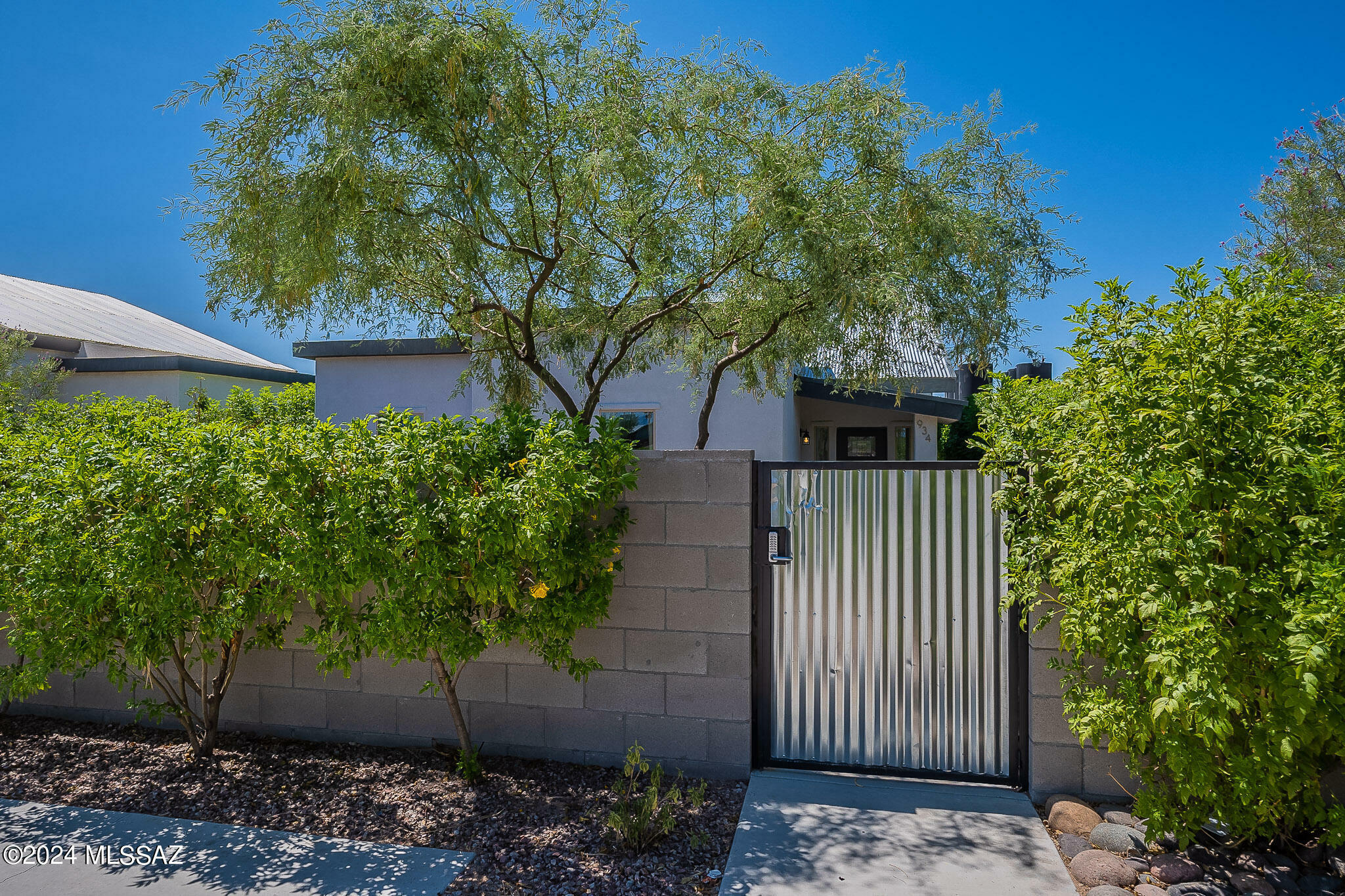 Property Photo:  934 S Fremont Avenue  AZ 85719 