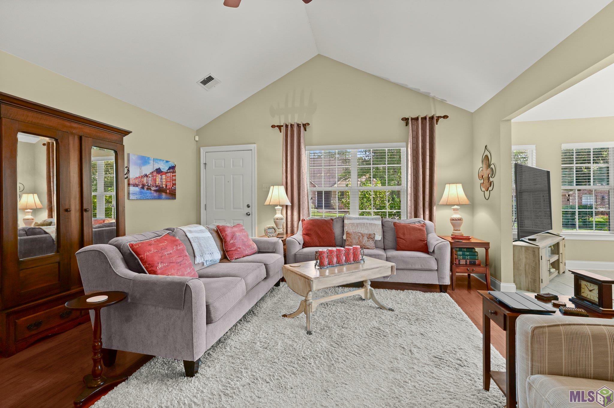 Property Photo: 7111 Village Charmant #69 LA 70809
