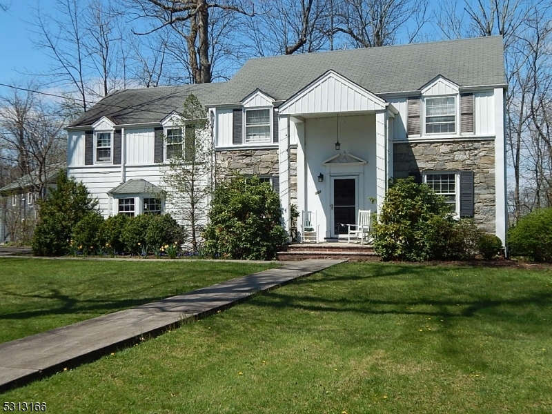 Property Photo:  187 Emerson Ln  NJ 07922 