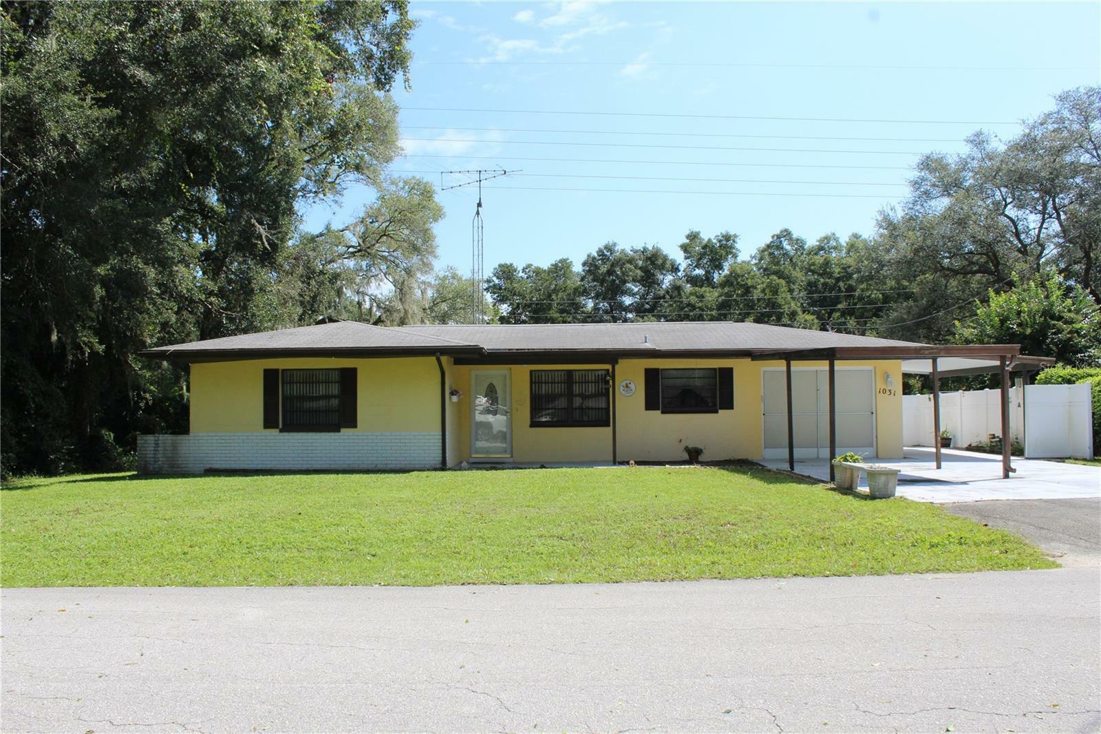 Property Photo:  1031 N Rooks Avenue  FL 34453 