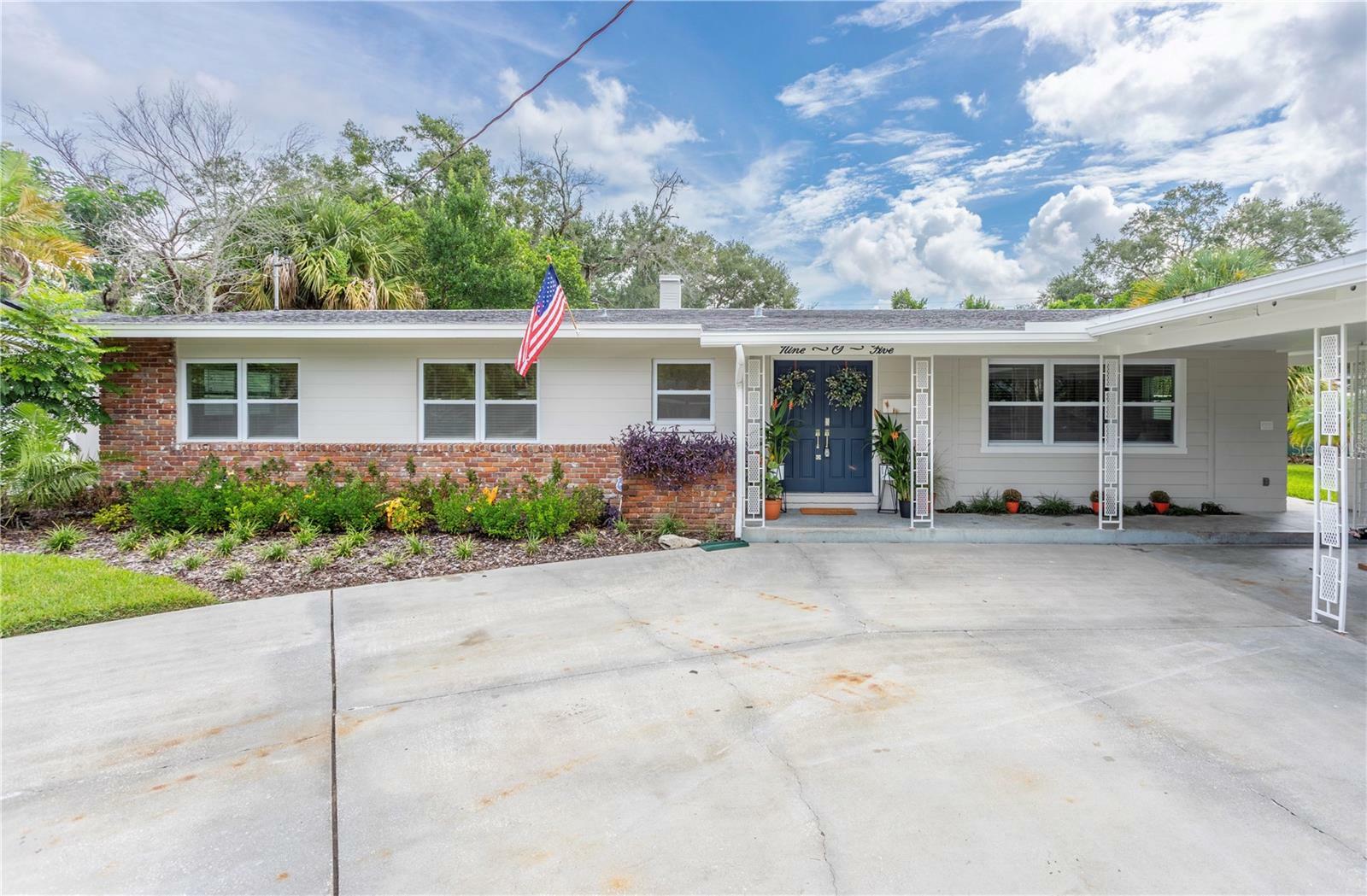 Property Photo:  905 Marabon Avenue  FL 32806 