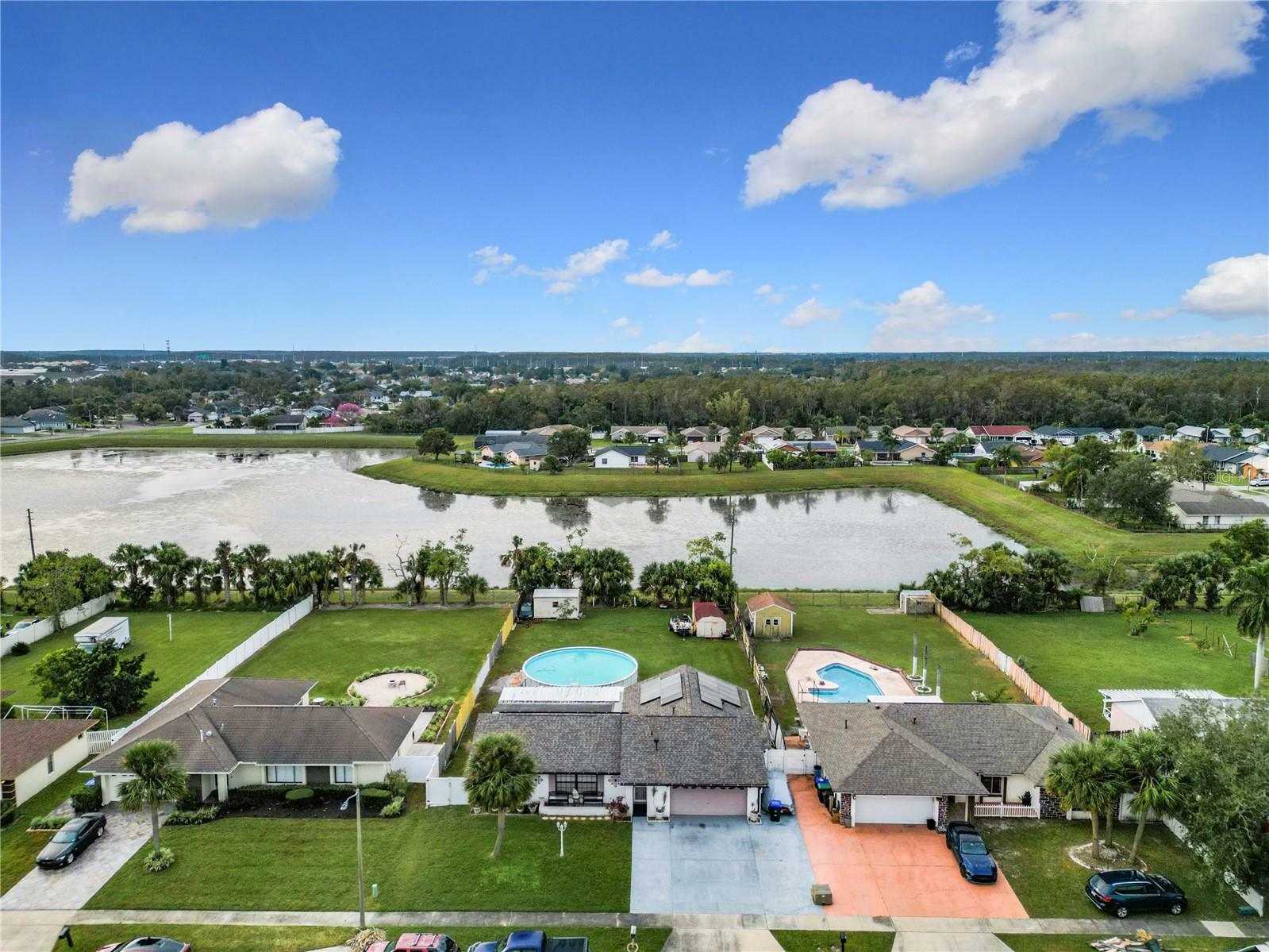 Property Photo:  2324 Bay Leaf Drive  FL 32837 