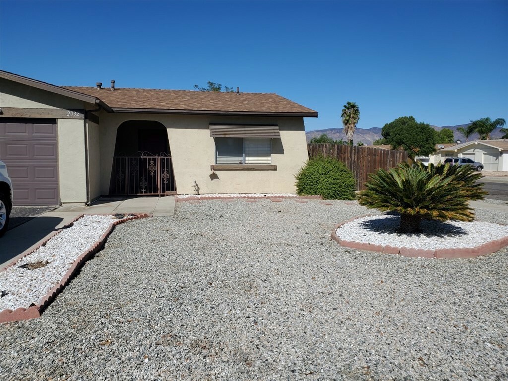 Property Photo:  2032 Calle Diablo  CA 92545 