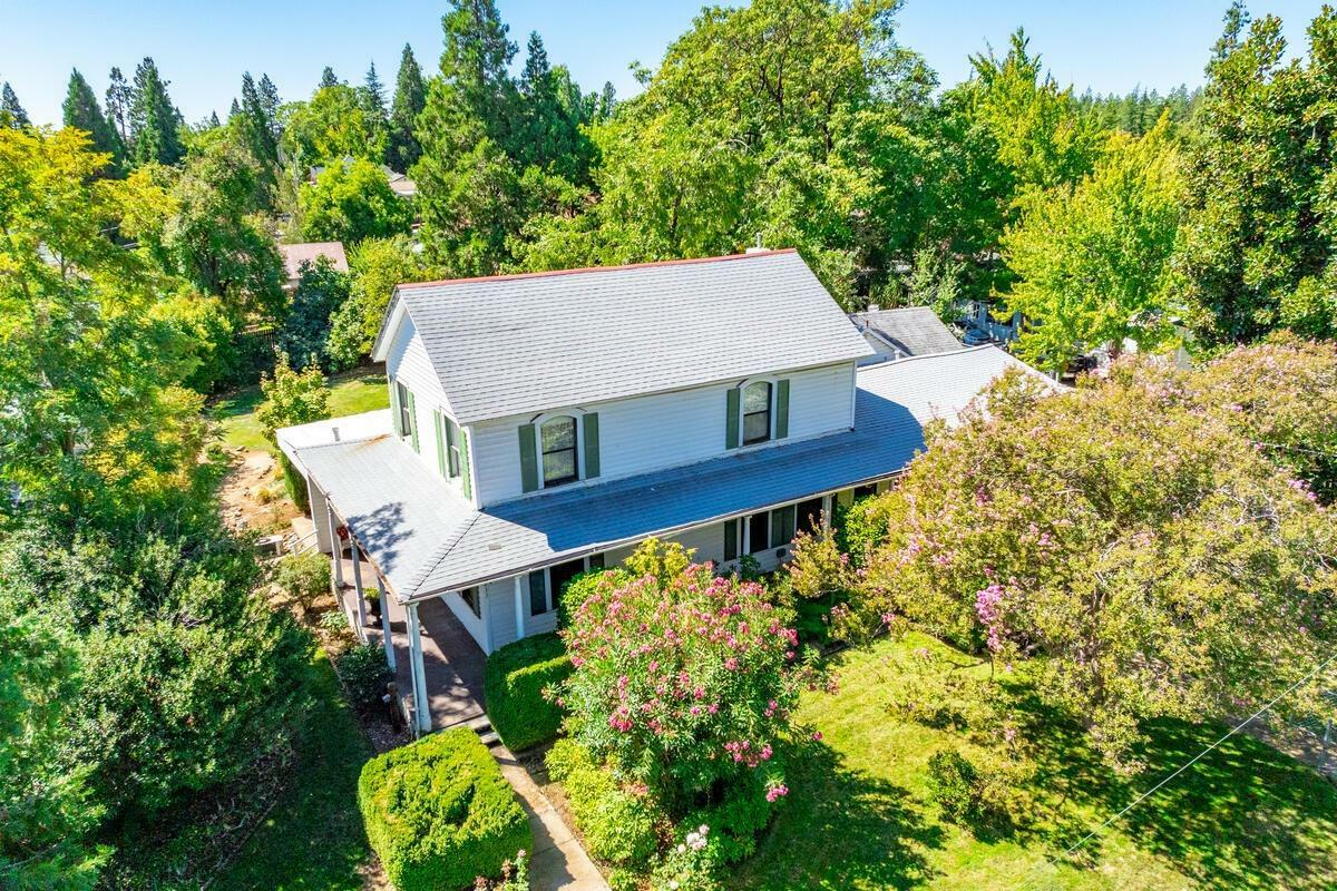 Property Photo: 433 Neal Street CA 95945