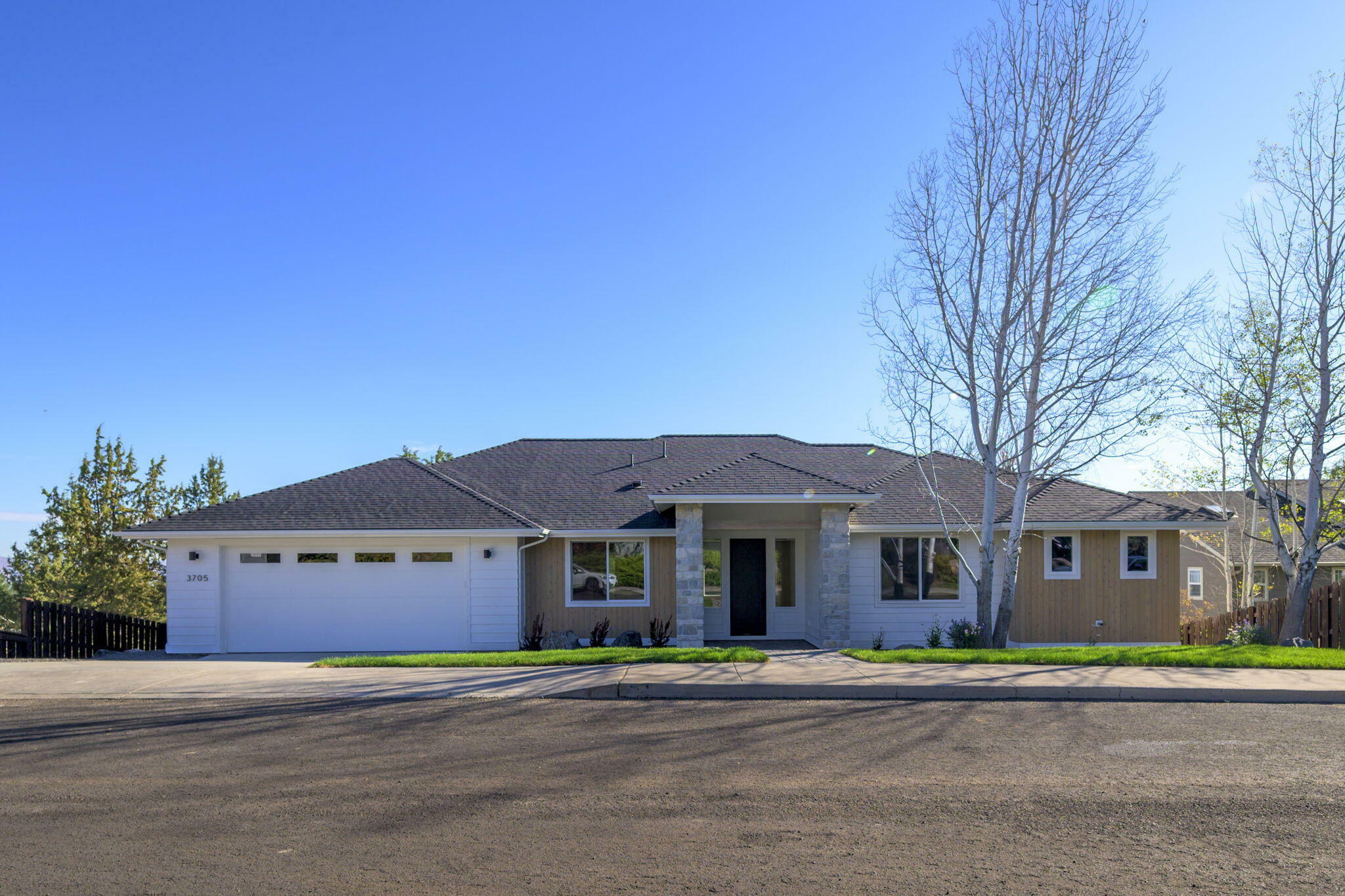 Property Photo:  3705 SW Xero Avenue  OR 97756 