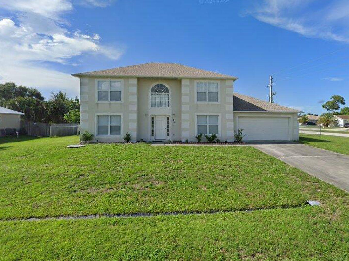 Property Photo: 101 SW Fairview Avenue FL 34983