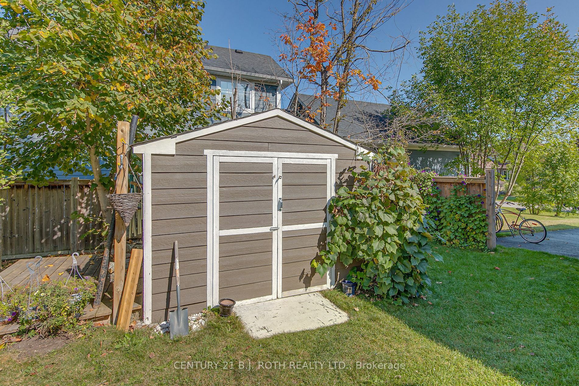 Property Photo:  3684 Kimberley St  ON L9S 2L3 