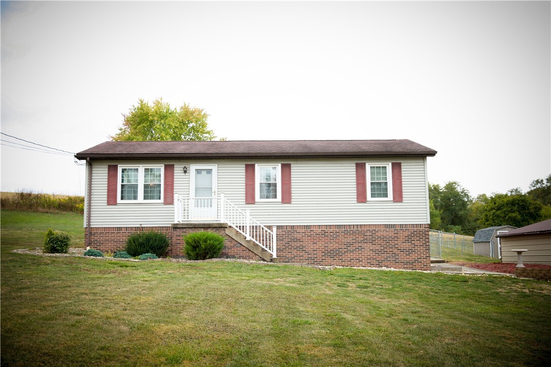 Property Photo: 145 Hickory Square Rd PA 15428