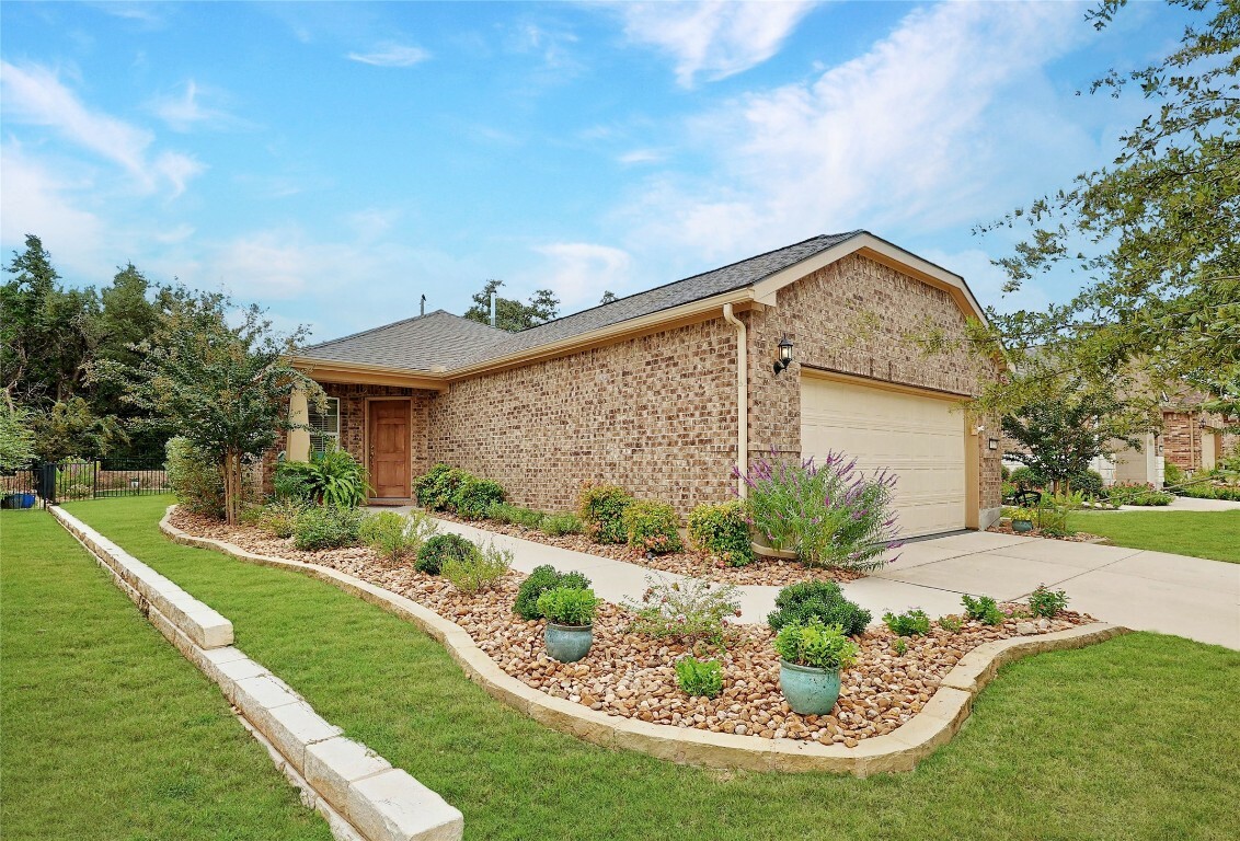 Property Photo:  115 Hobby Street  TX 78633 