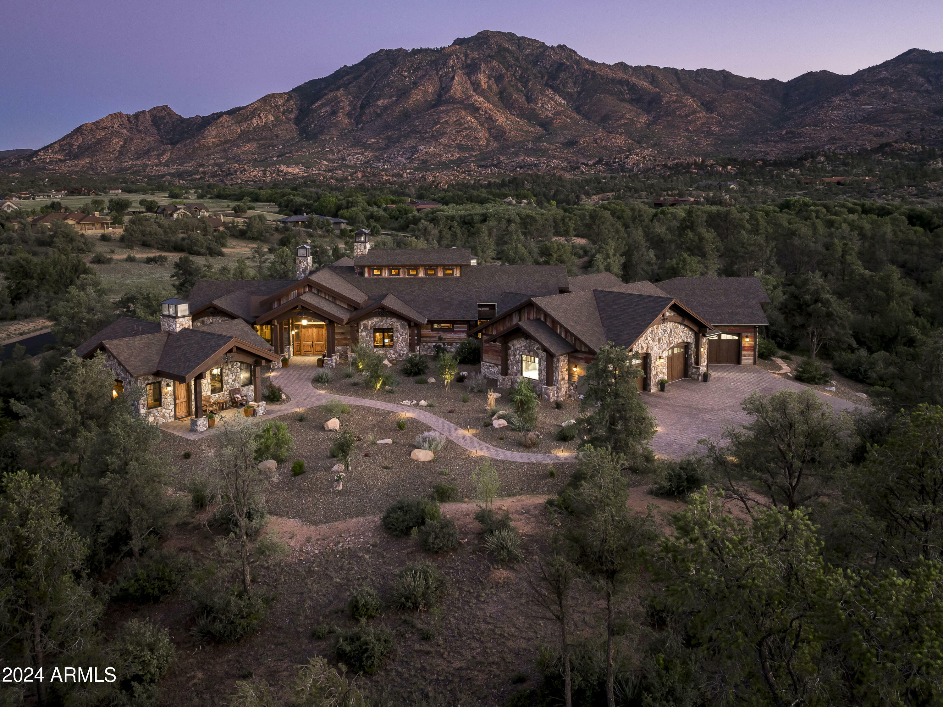 Property Photo: 4535 W Distant View Trail AZ 86305