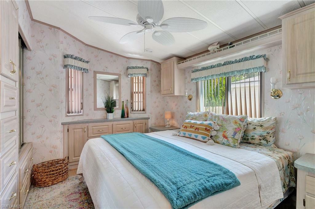 Property Photo: 1031 Crystal Lake Dr FL 34120