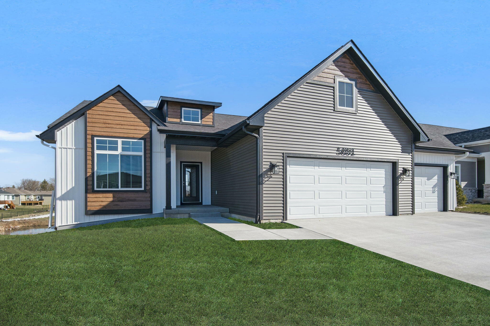Property Photo: 5801 Allerton Drive IA 50014