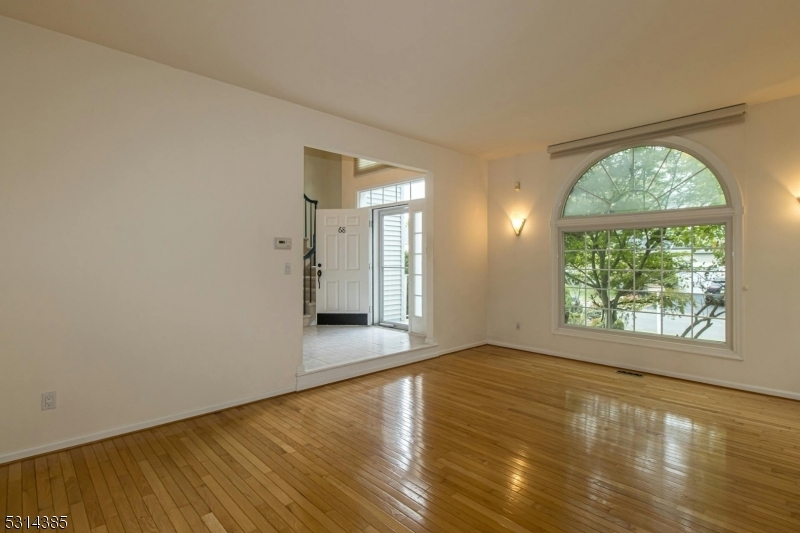 Property Photo:  68 Clydesdale Rd  NJ 07076 