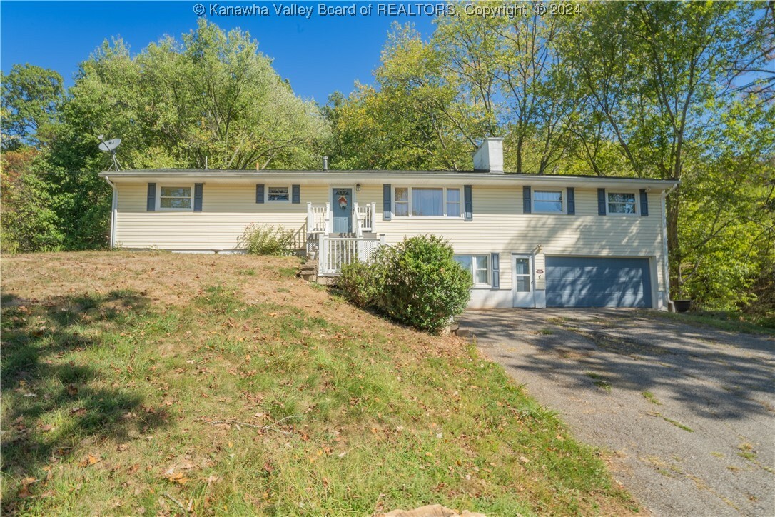 Property Photo: 5284 Kelly Road WV 25313