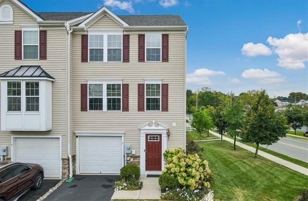 Property Photo:  2 Gold Rose Lane  PA 18045 