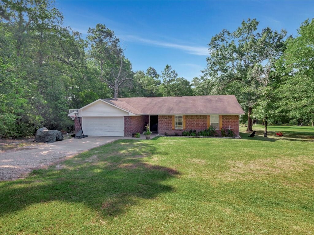 Property Photo:  910 Hulsman Road  TX 75904 