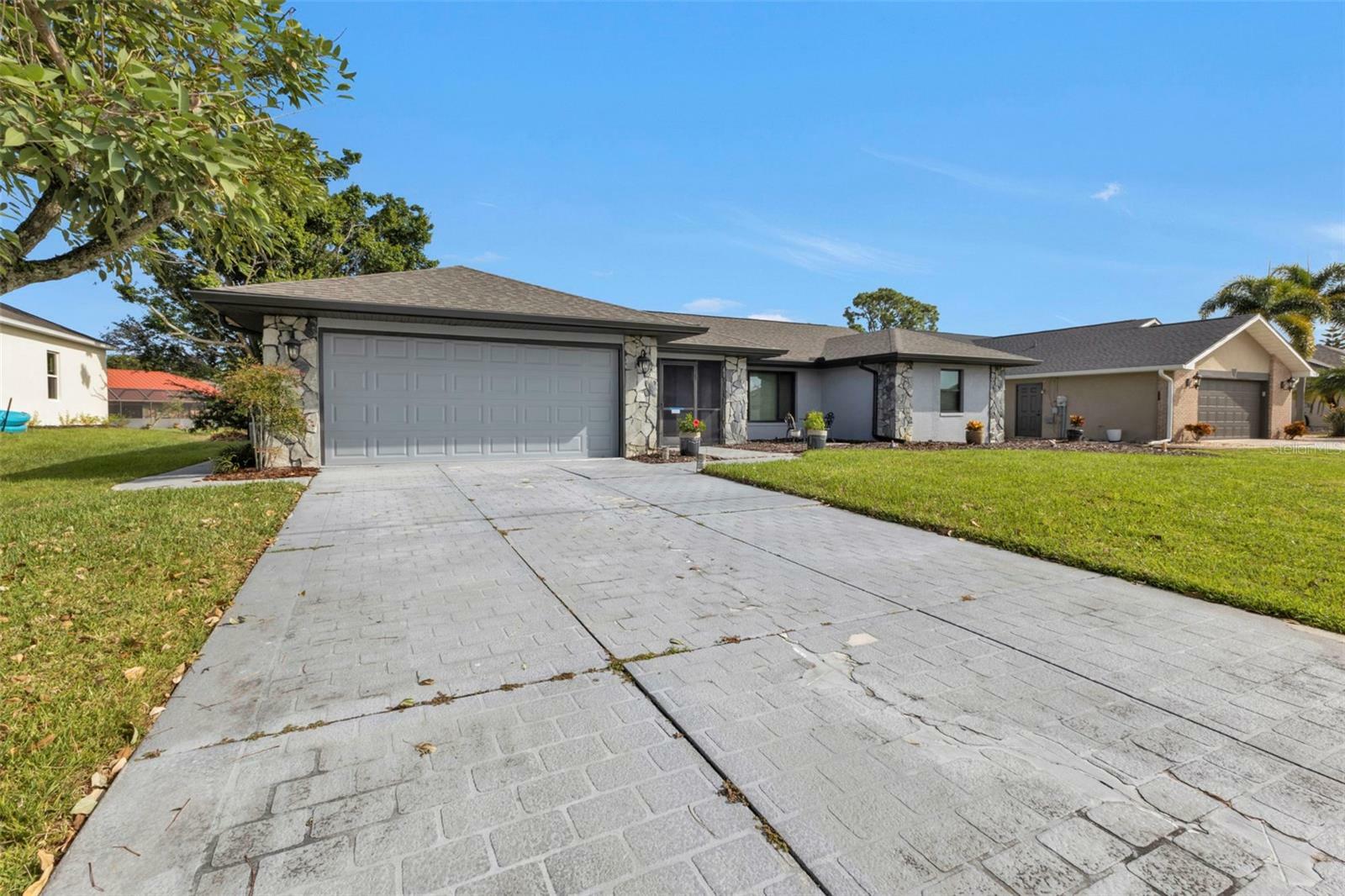 Property Photo:  25106 Bolivar Drive  FL 33983 