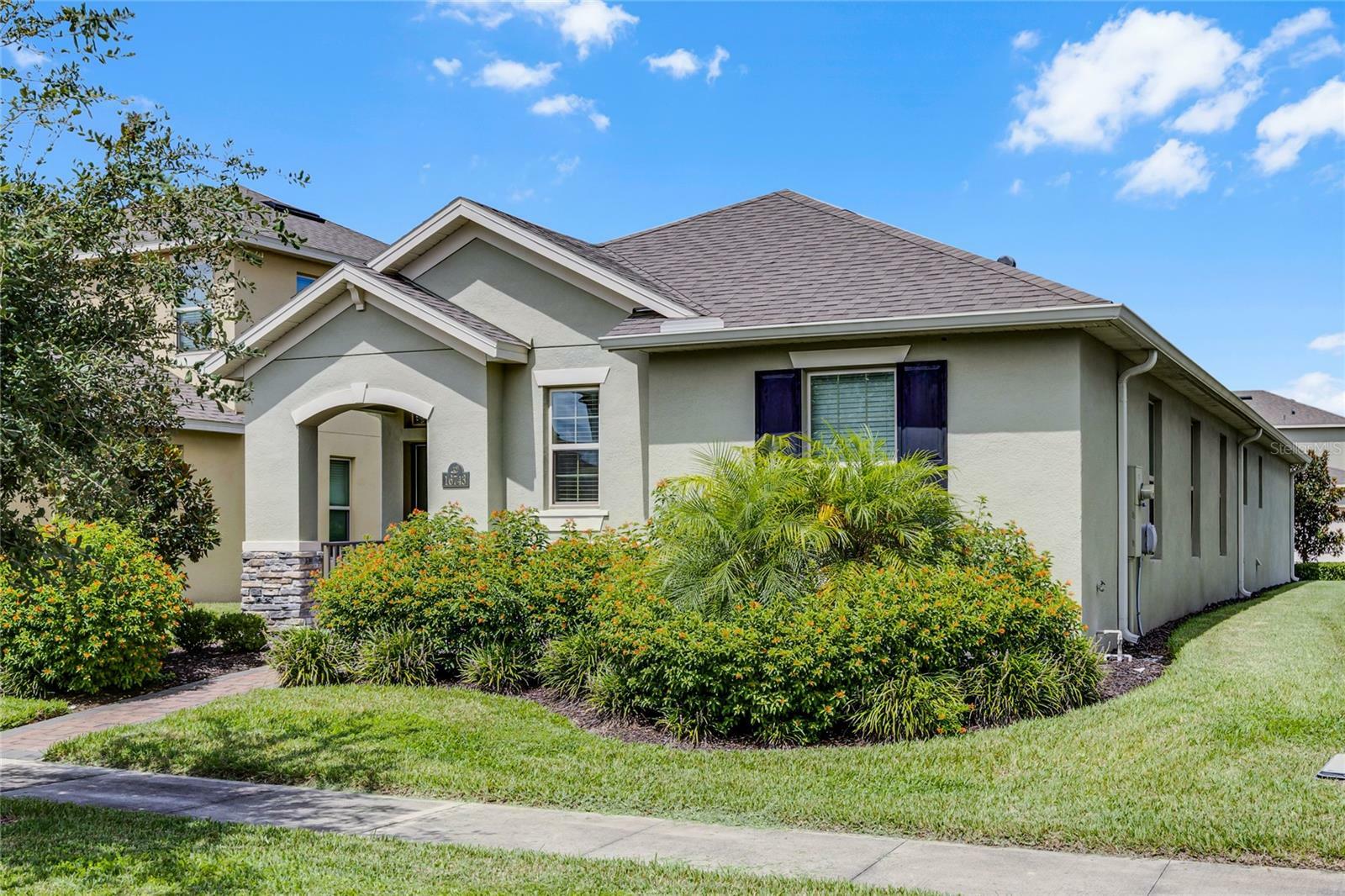 Property Photo:  16743 Harper Cove Drive  FL 34787 