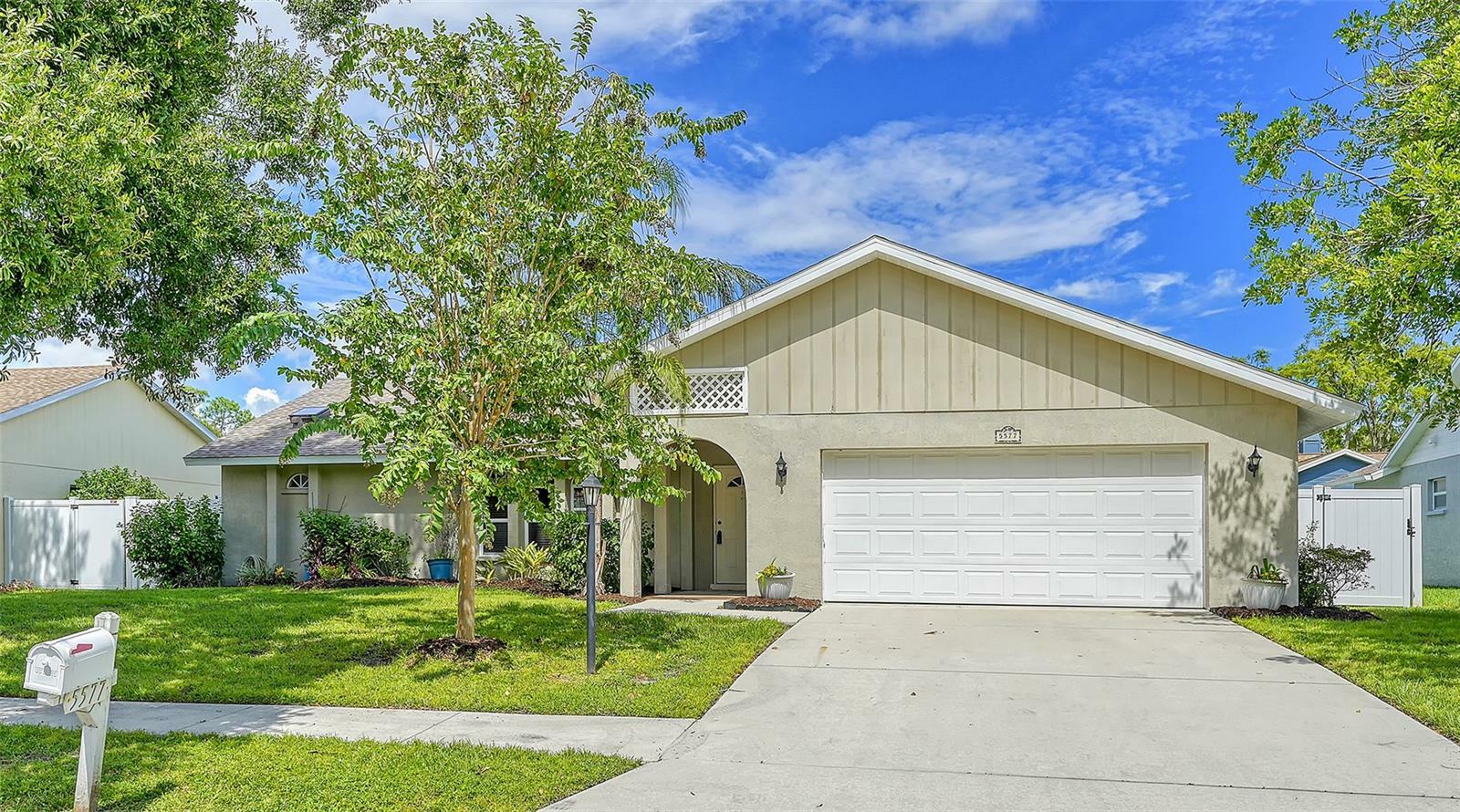 Property Photo:  5577 Sweetwater Oak Drive  FL 34232 