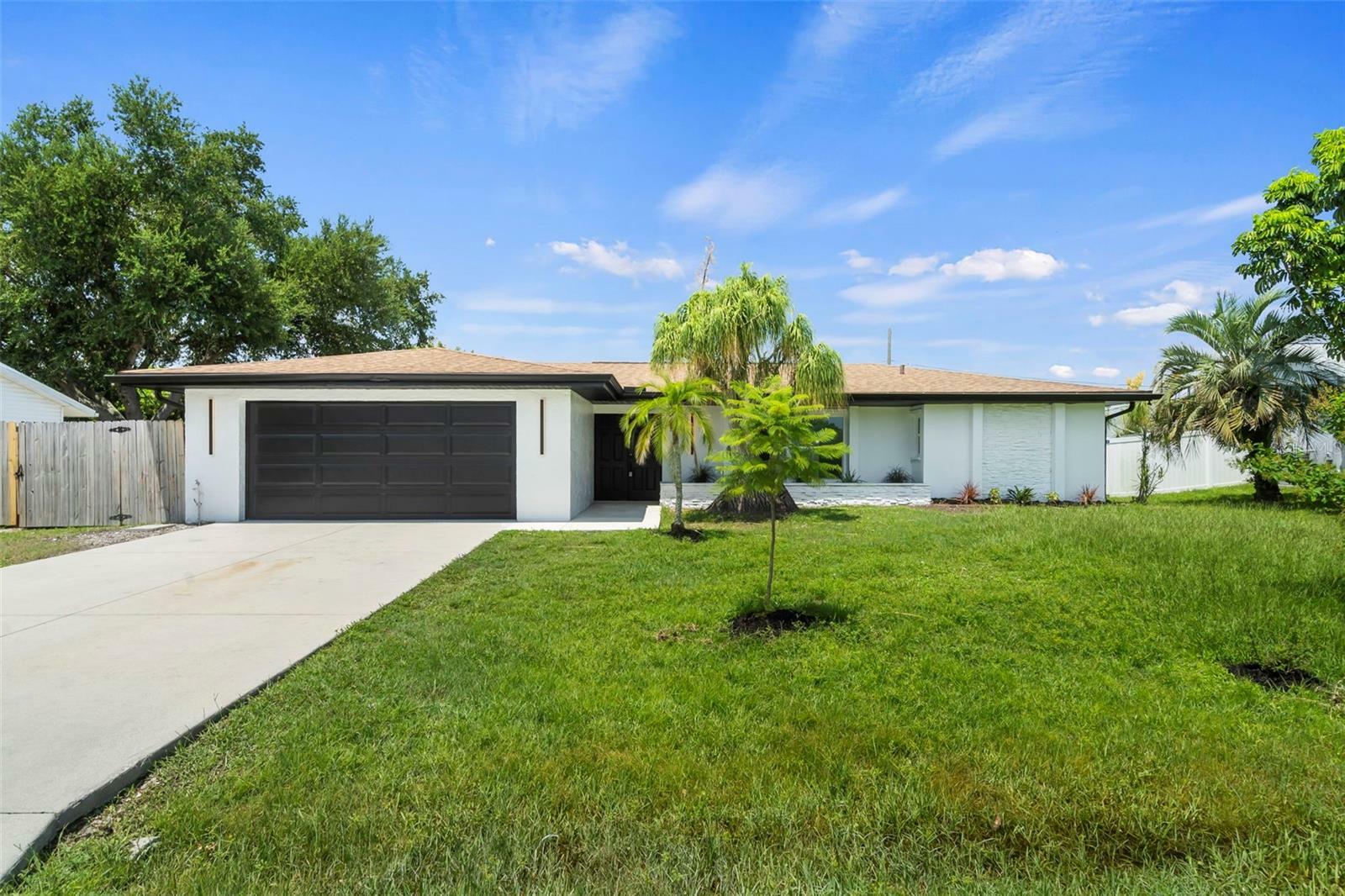 Property Photo:  234 Seminole Boulevard NW  FL 33952 