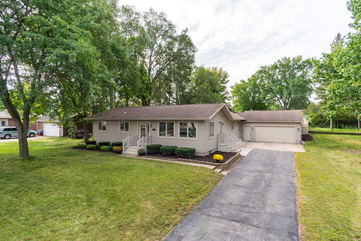 2720 Burr Oak St  Shelby WI 54601 photo