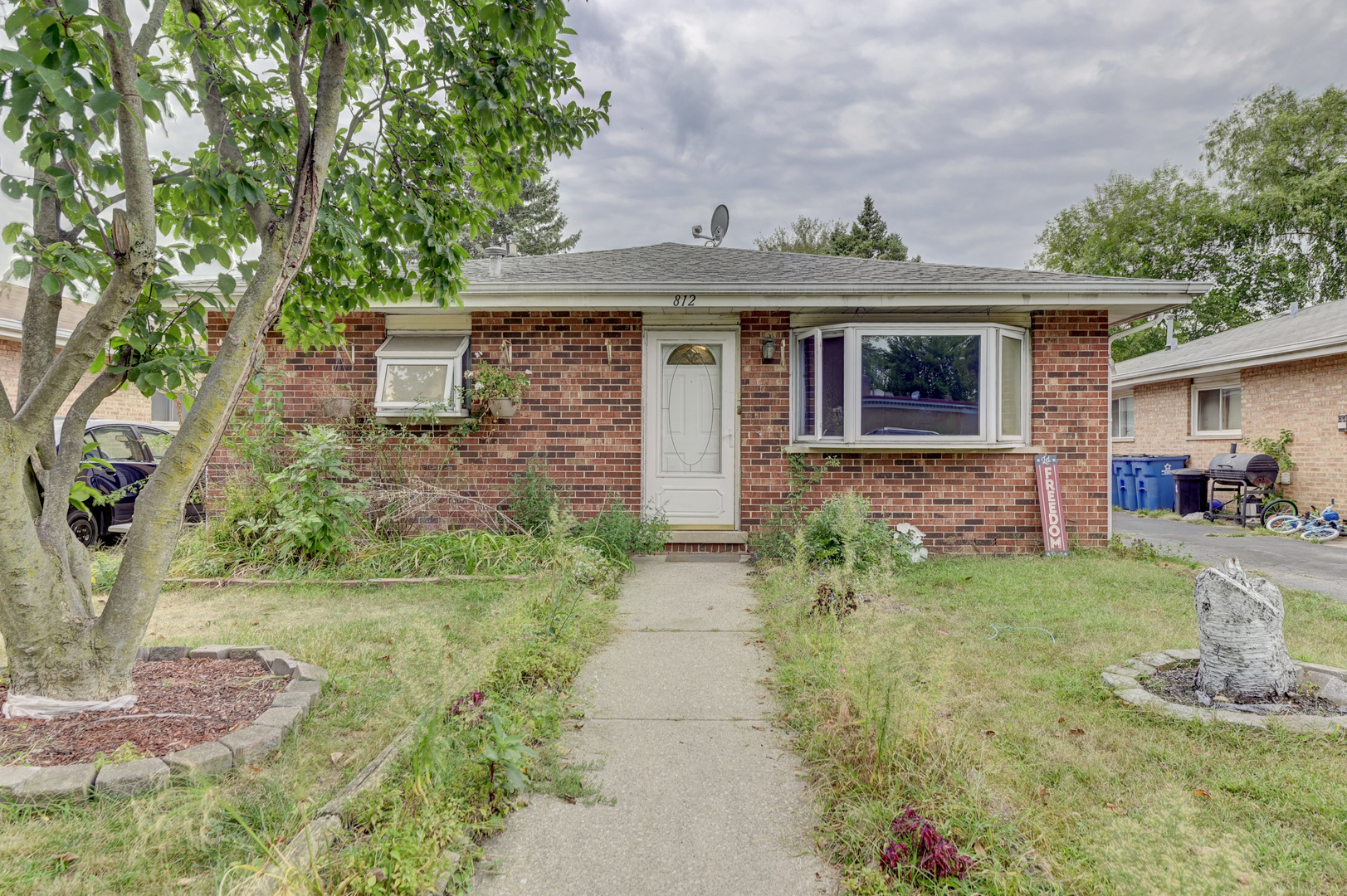 Property Photo:  812 Mackinaw Avenue  IL 60409 