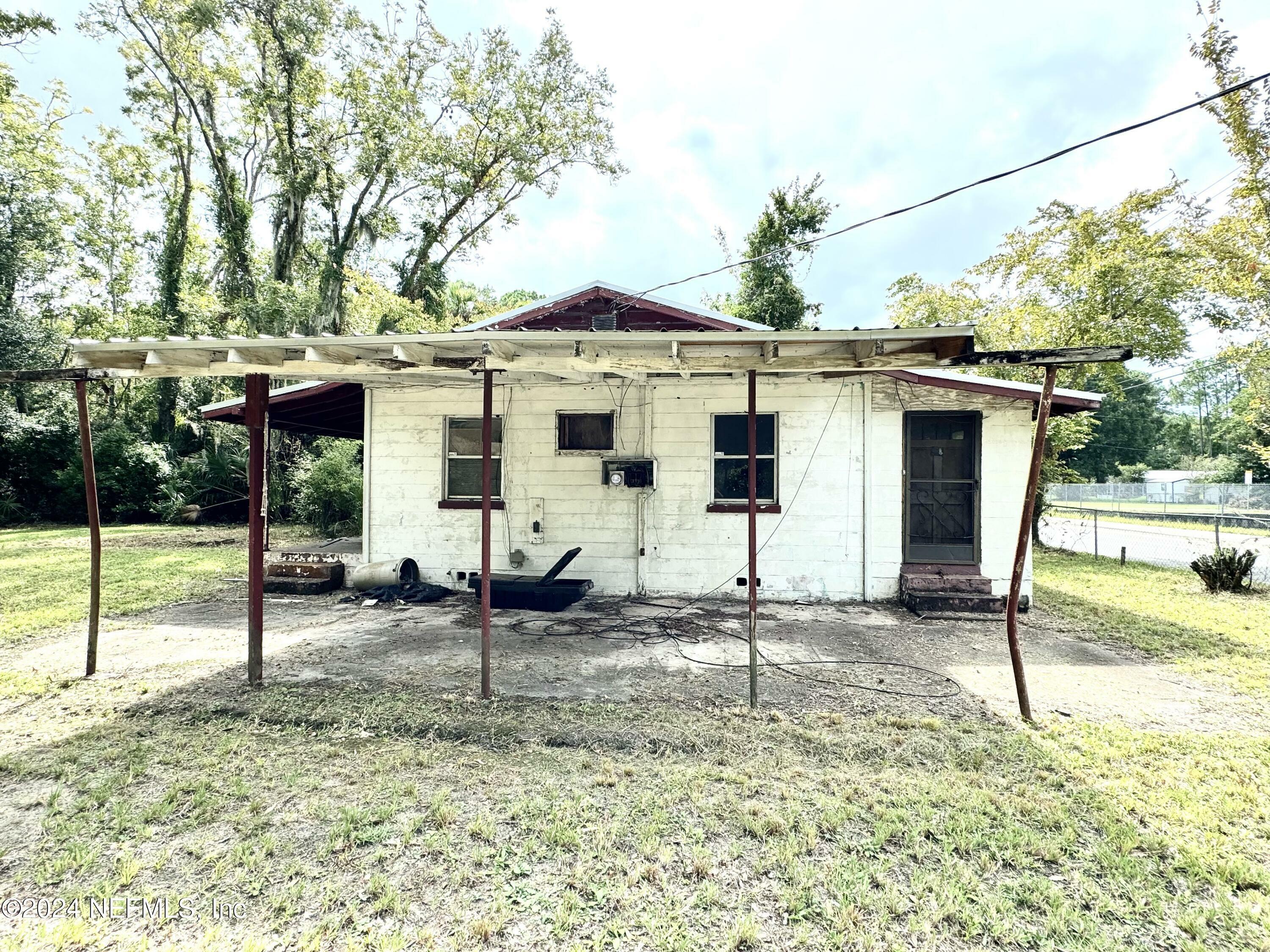 Property Photo:  650 S St Johns Street  FL 32084 