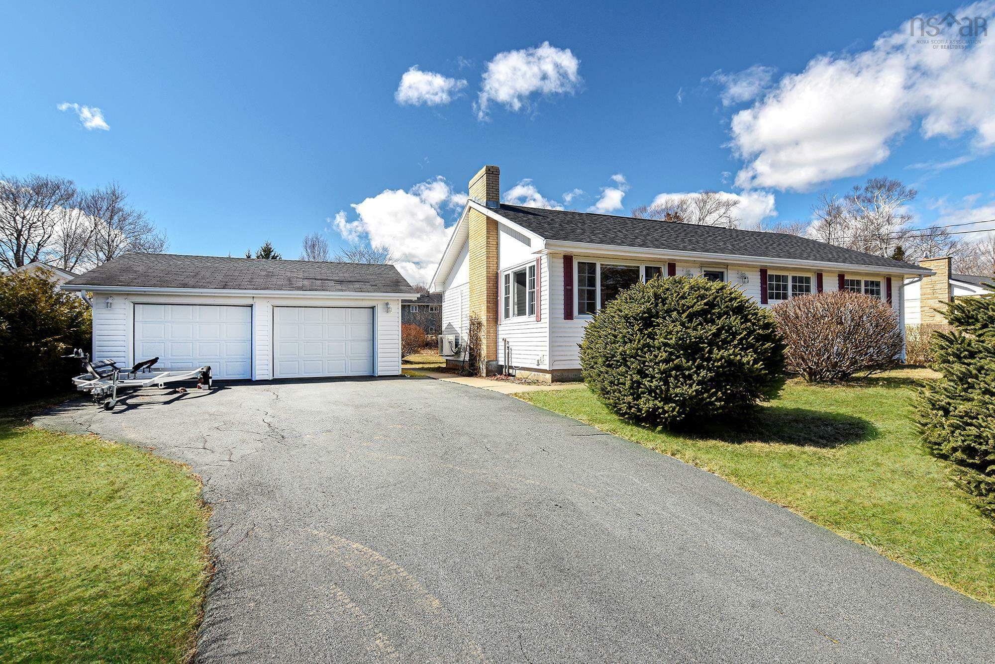 Property Photo: 161 Hillsboro Drive NS B2W 3M9