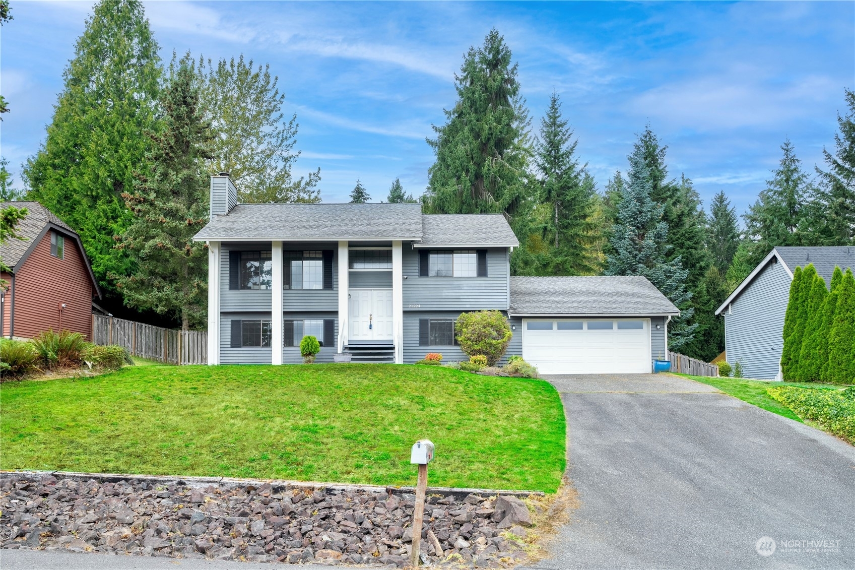 21224 52nd Avenue SE  Woodinville WA 98072 photo