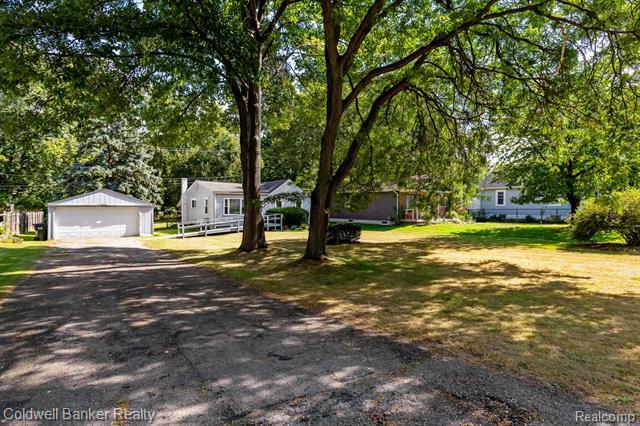 Property Photo:  1460 Courtland Boulevard  MI 48307 