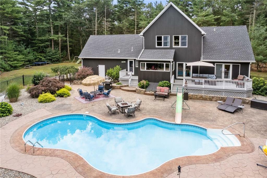 Property Photo:  15 Gentry Farm Drive  RI 02816 