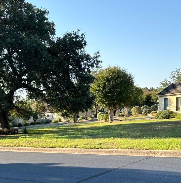 2402 Founders Circle  Spicewood TX 78669 photo