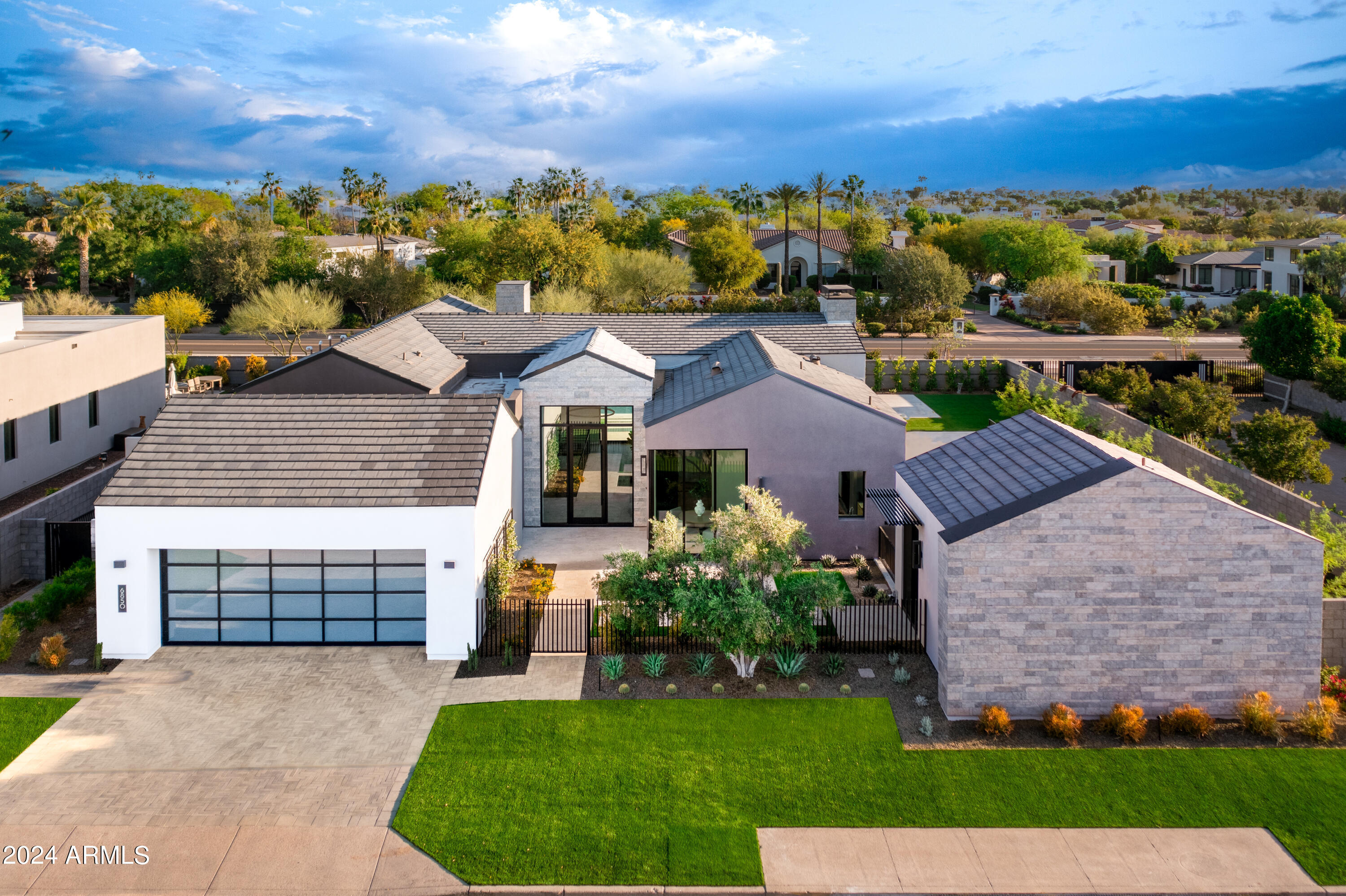 Property Photo:  6850 E Joshua Tree Lane  AZ 85253 