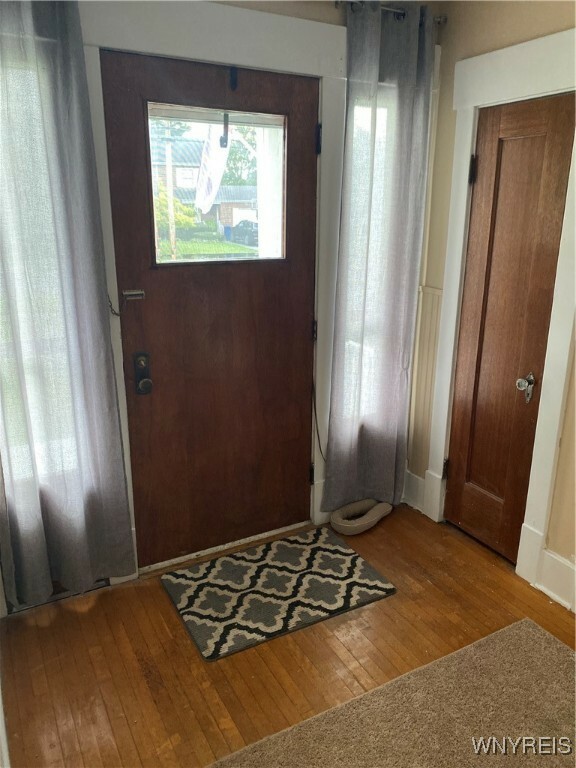 Property Photo:  476 High Street  NY 14094 