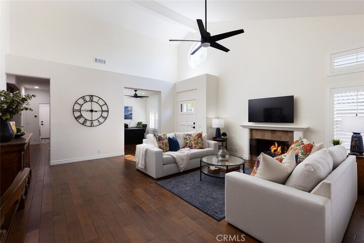 Property Photo: 17 Calle Del Norte CA 92688