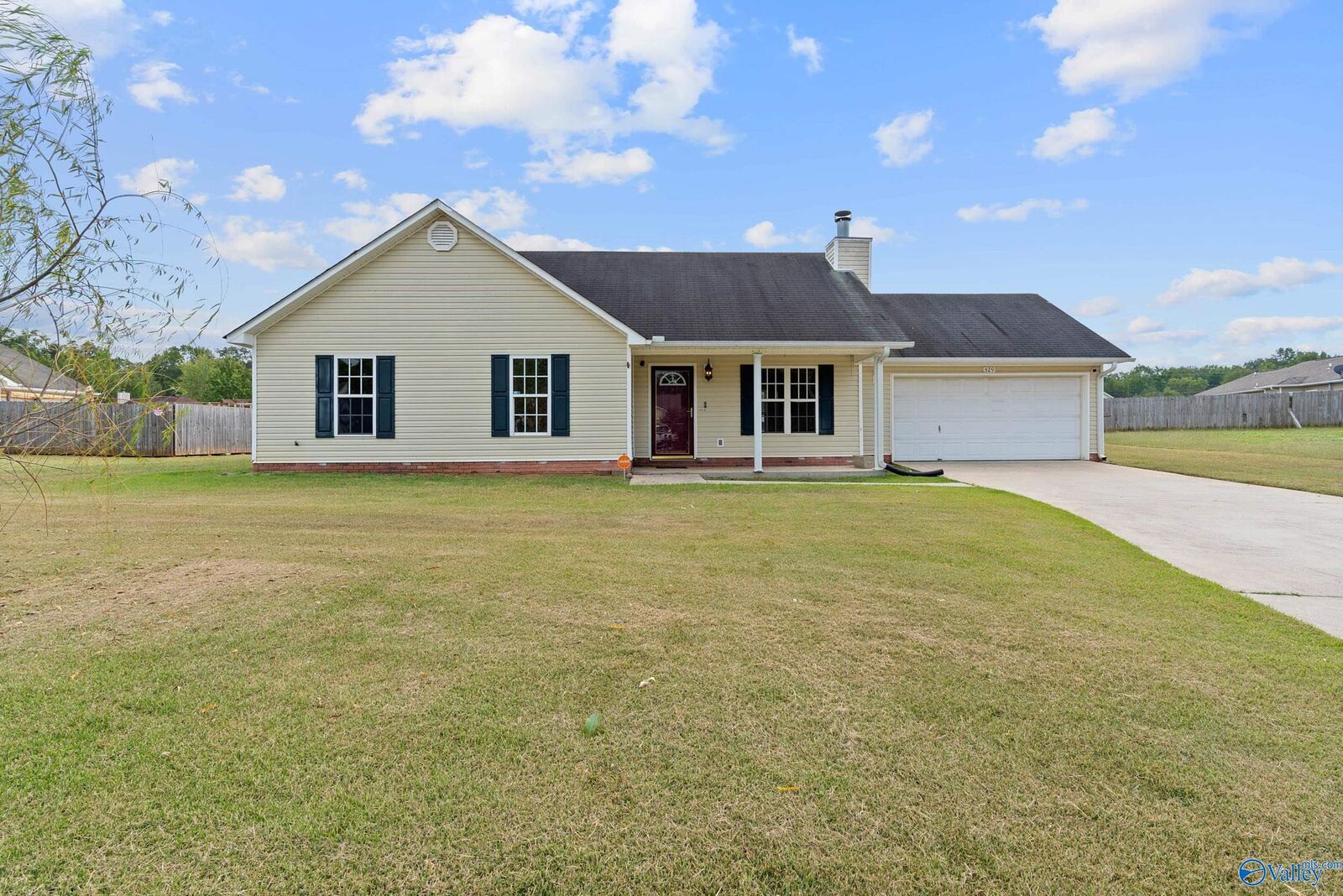 Property Photo: 329 Earnhardt Drive AL 35761