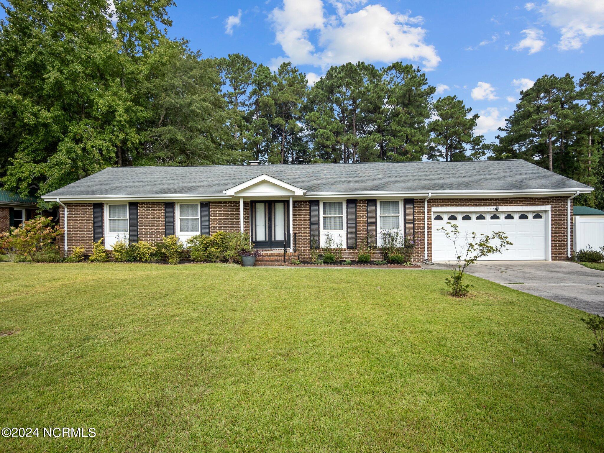 Property Photo:  413 University Drive  NC 28546 
