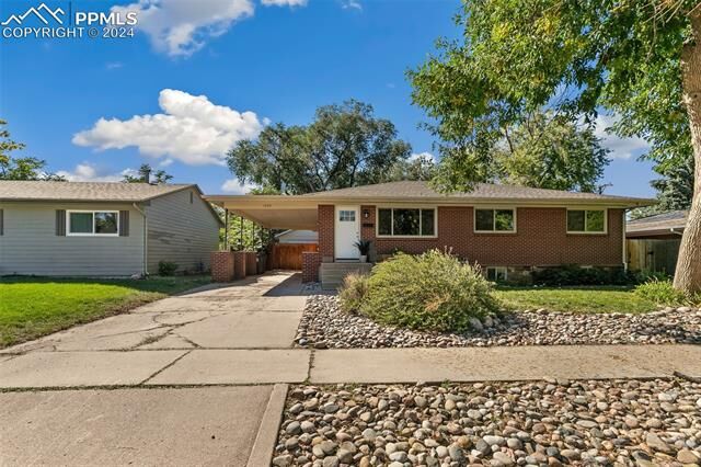 Property Photo:  1530 Eagle View Drive  CO 80909 