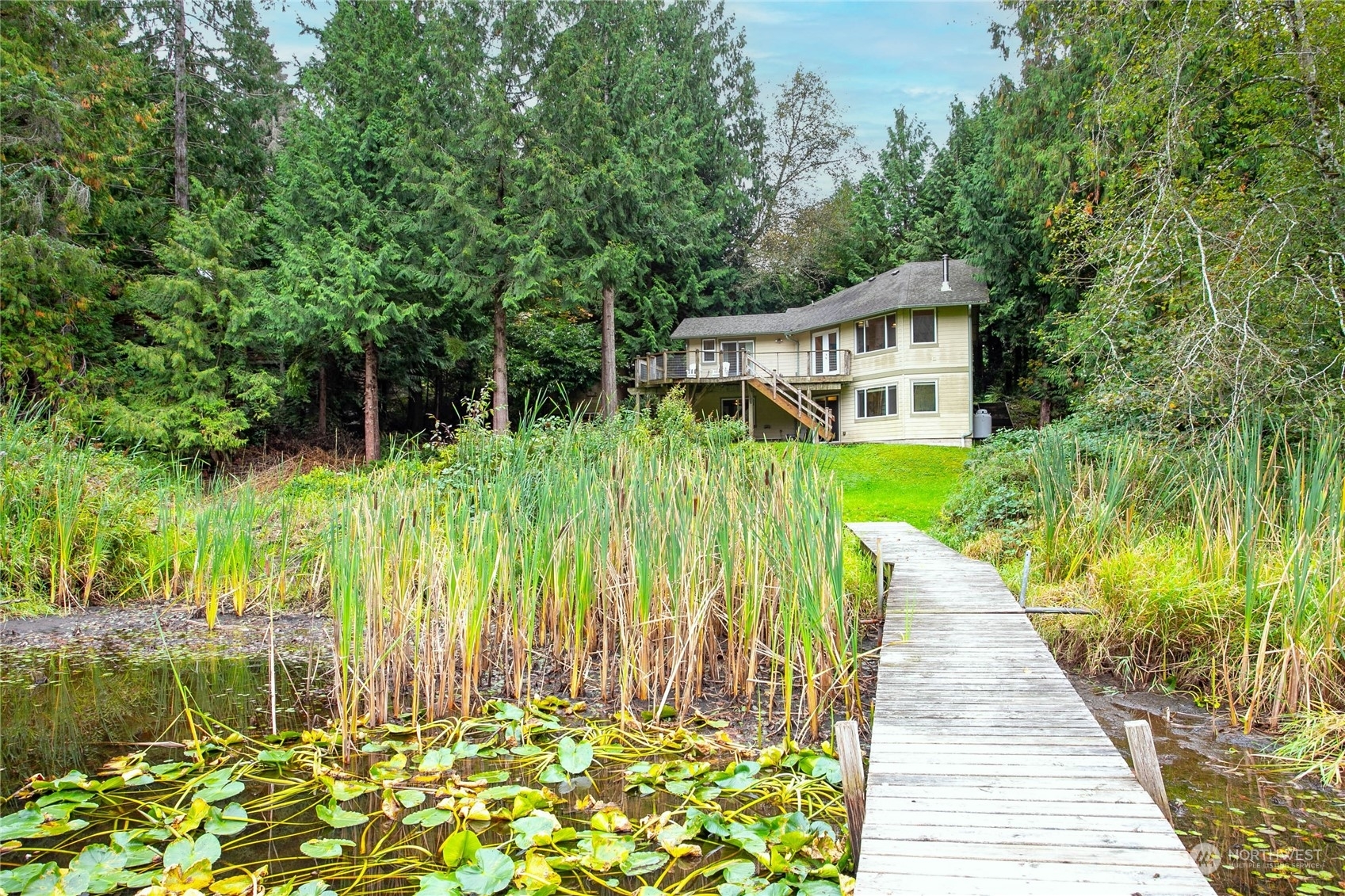 Property Photo:  557 Lakeside Drive  WA 98284 