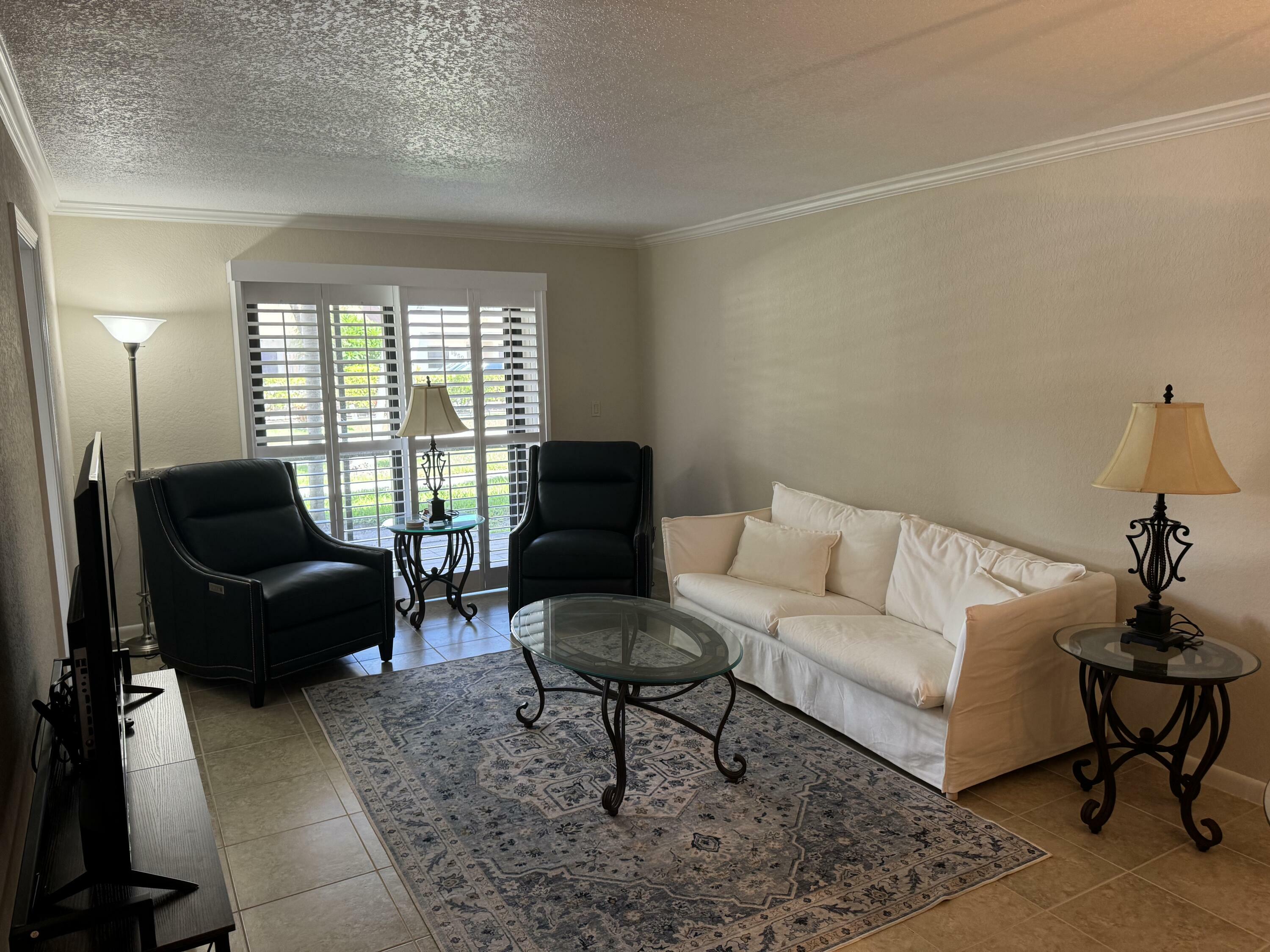 Property Photo:  330 SE 19th Avenue  FL 33441 