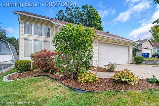 Property Photo:  3888 Cresthaven Drive  MI 48328 