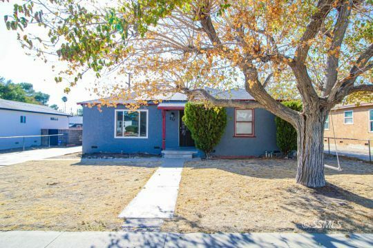 Property Photo:  317 N Balsam St  CA 93555 