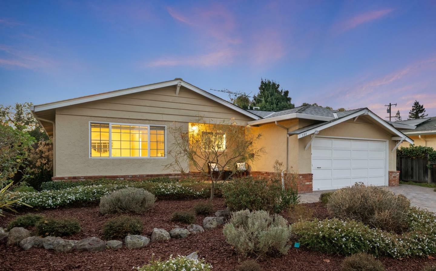 Property Photo:  797 Daffodil Way  CA 95117 