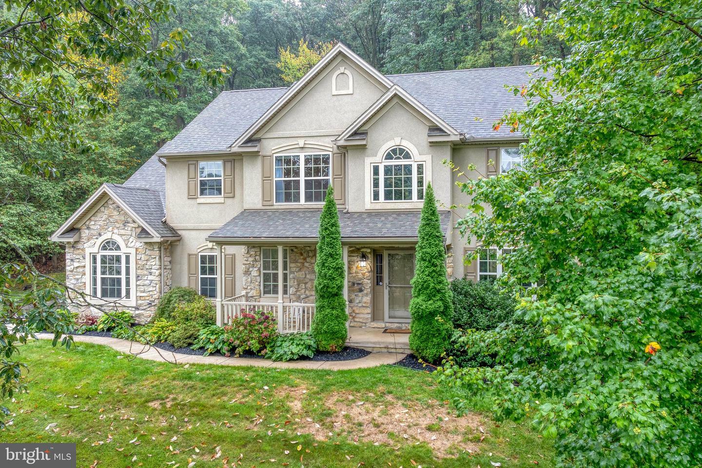 Property Photo:  45 Forest Ridge Court  PA 17356 