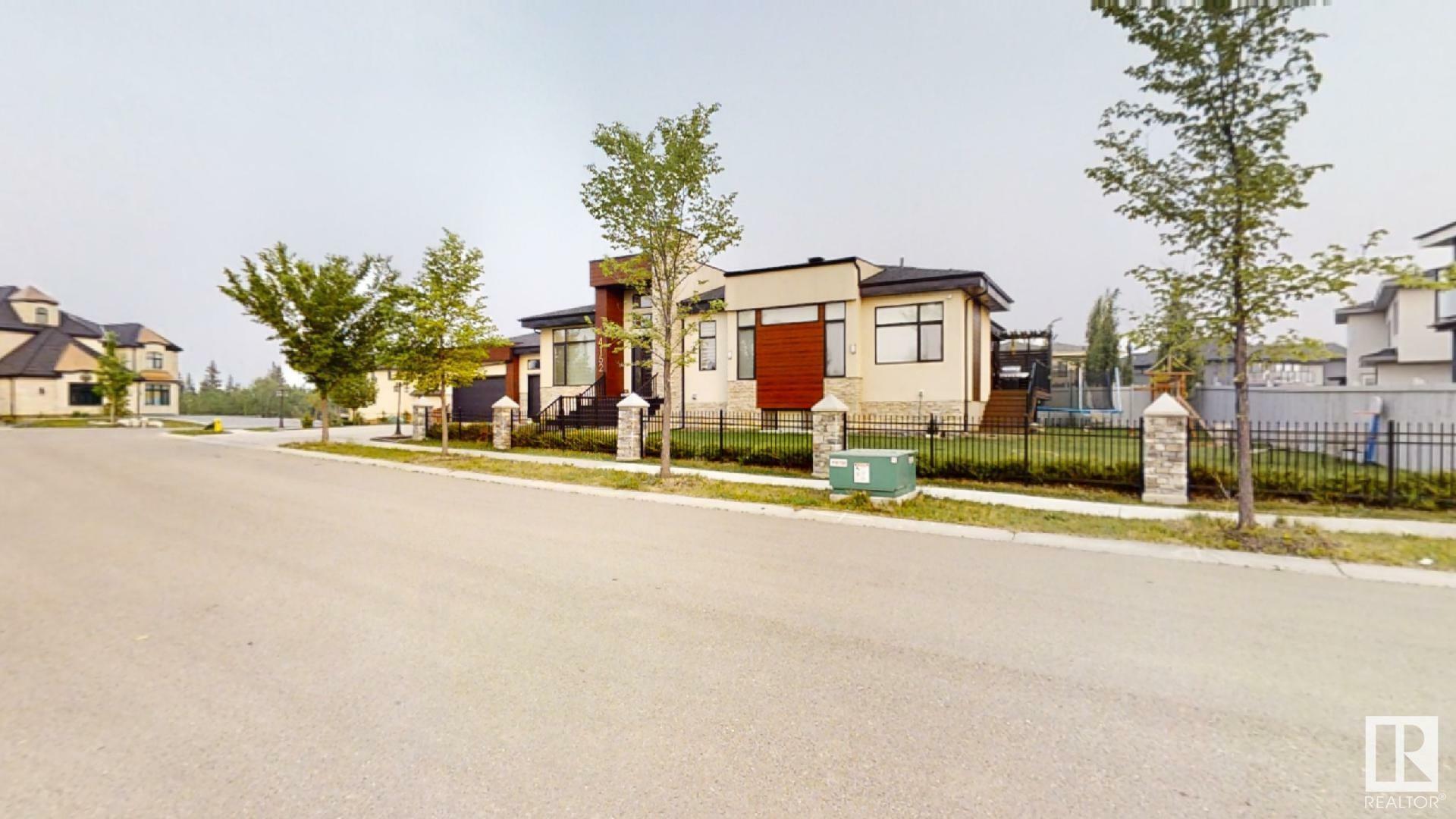 Property Photo:  4152 Cameron Heights Point(E) NW  AB T6M 0S5 