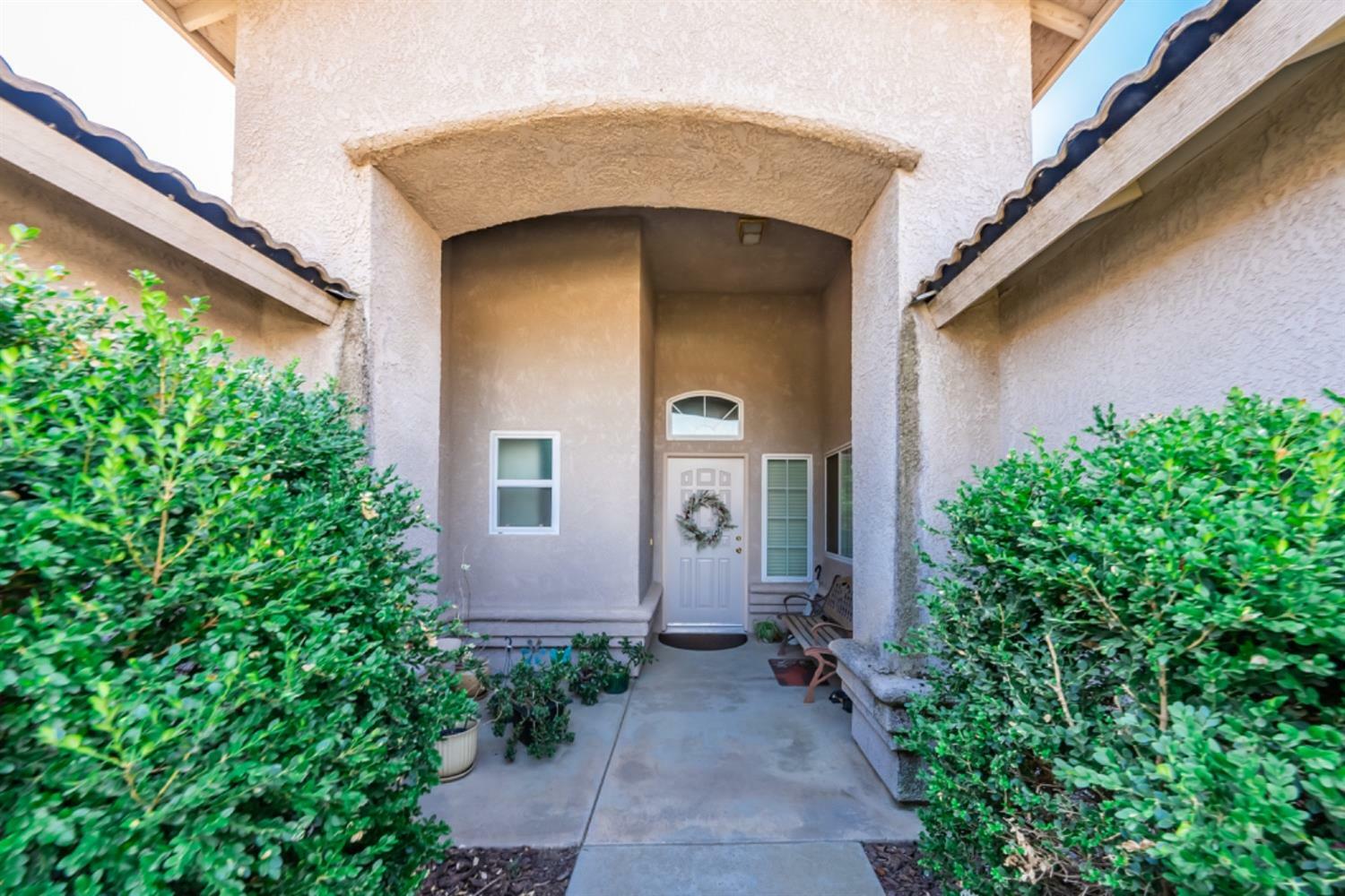 Property Photo:  2156 Starfish Court  CA 93637 